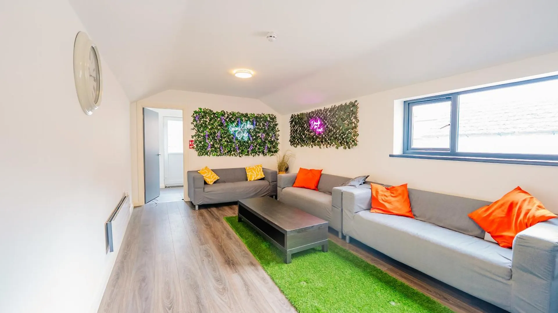 Modern Design Studio Apartment Кардифф 0*,  Великобритания